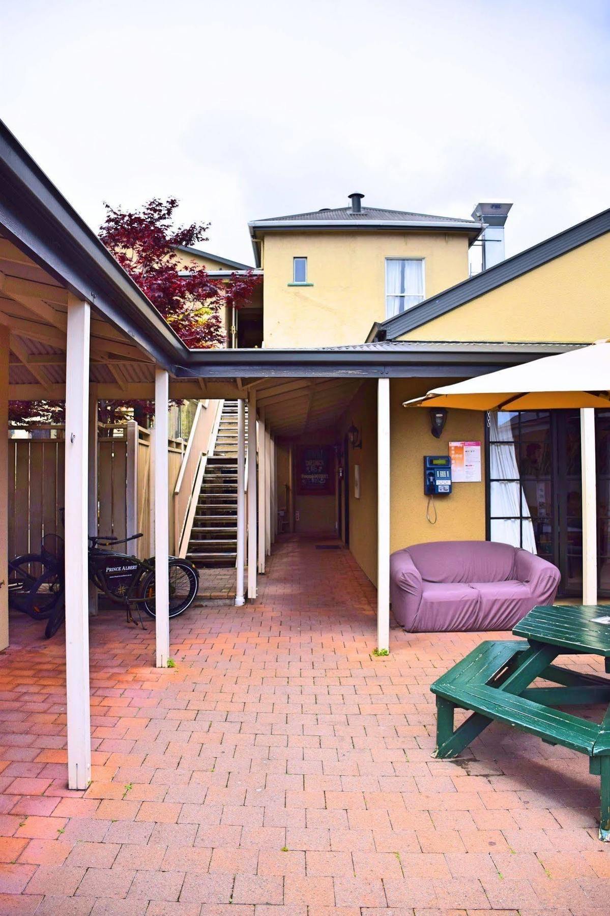 The Prince Albert Backpackers & Bar Nelson Exteriér fotografie